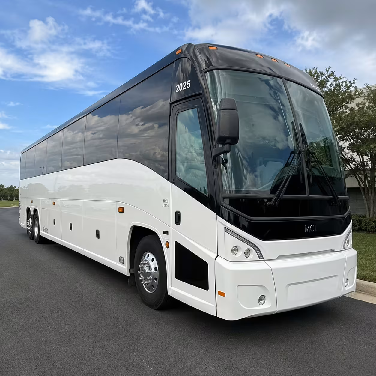 busrentalcompanytucson com will help you book corporate event shuttle buses in tucson