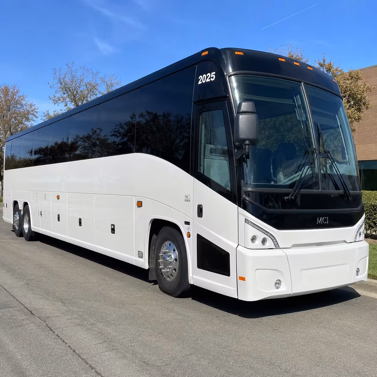 tucson charter bus rentals for corporate retreats and team building
